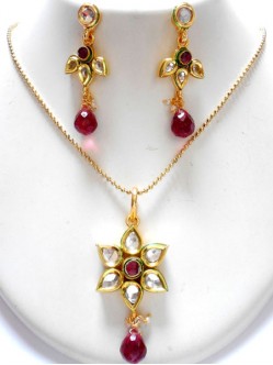 Kundan Pendant Sets